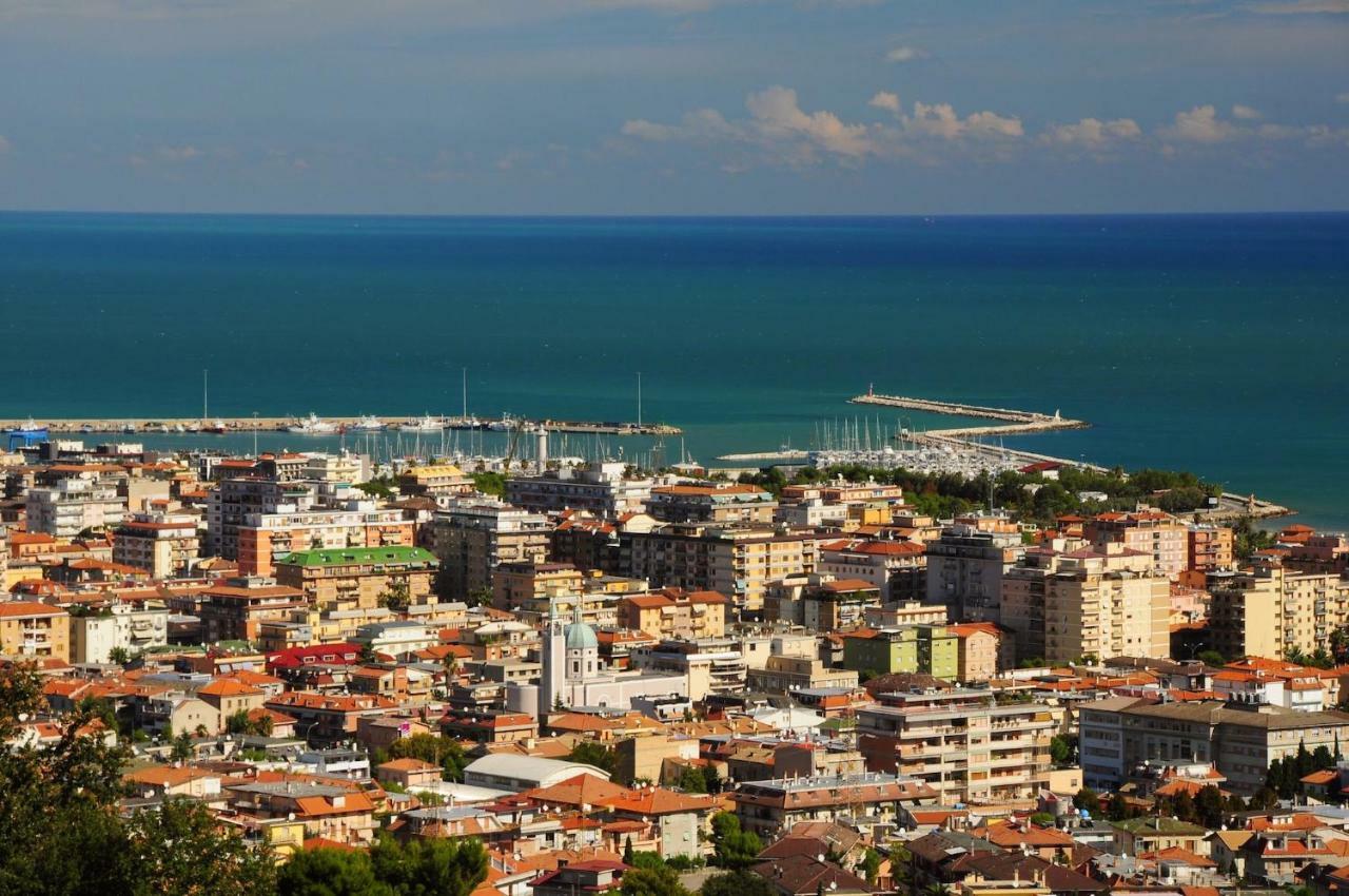 Casavacanze Estate 1 ซัน เบเนเดตโต เดล ตรอนโต ภายนอก รูปภาพ